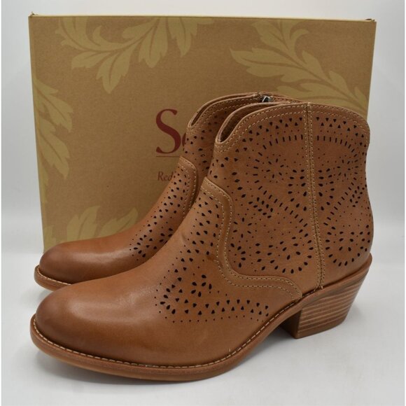Sofft Womens Size 7 Alexia Sand Brown Leather Zip Booties Boots Shoes